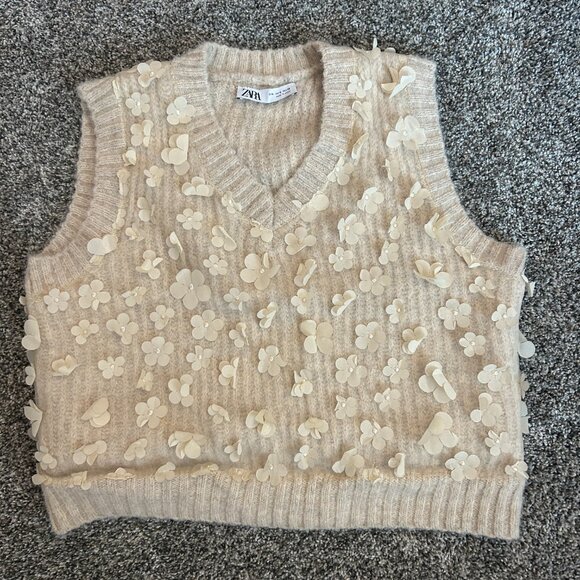 Zara flower knit vest, size M - Picture 2 of 5